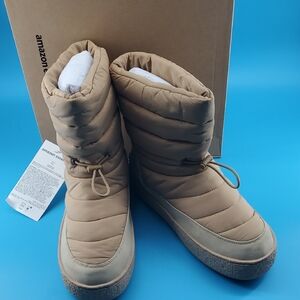 NWT Quilted Winter Boots